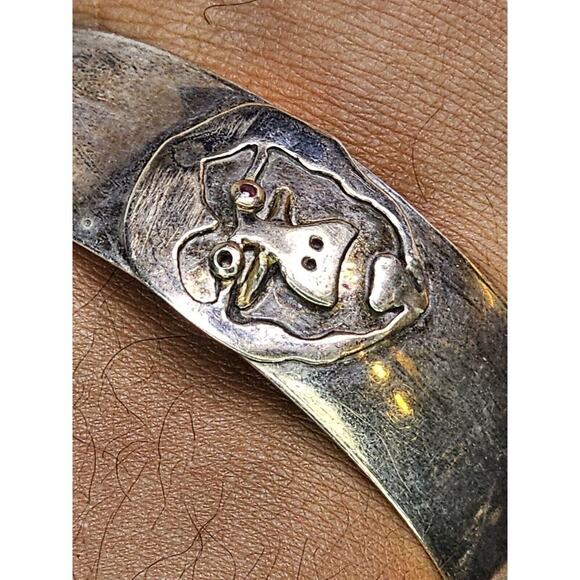 Vintage 925 Gorilla Bangle/Bracelet - Garnet Eye (Missing Stone & Tarnished) - Picture 9 of 10